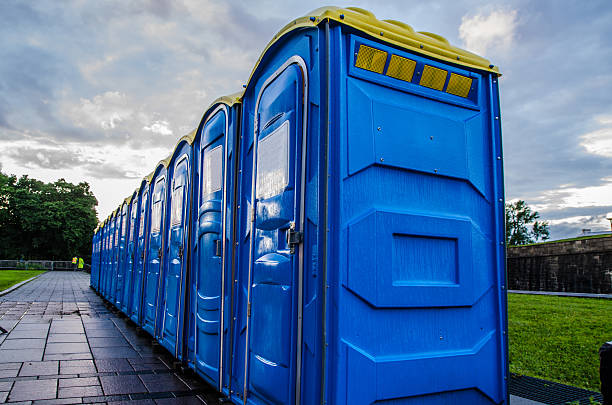 Best Portable restroom trailer rental  in Luling, LA